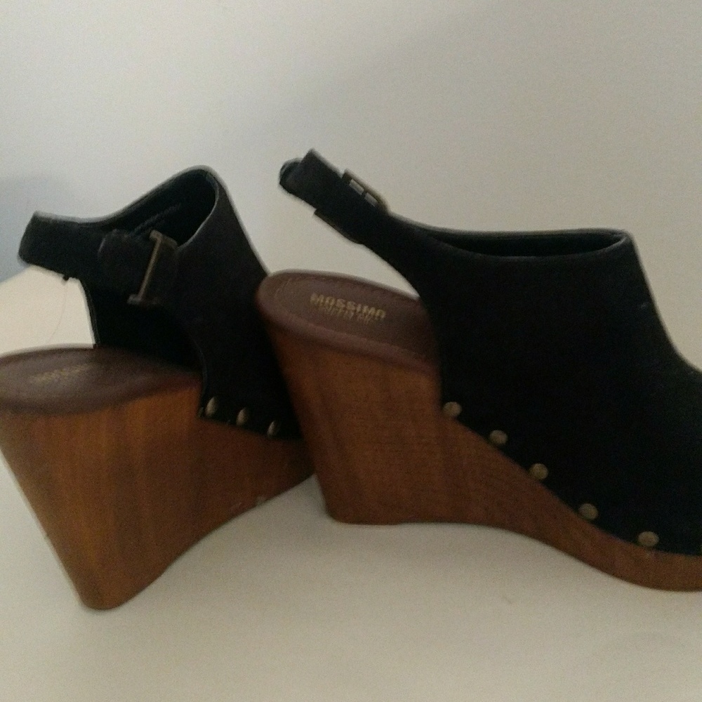 Ladies Wedge Shoes